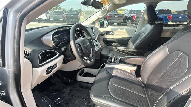 used 2024 Chrysler Pacifica car, priced at $39,990