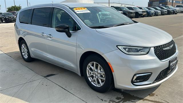 used 2024 Chrysler Pacifica car, priced at $39,990