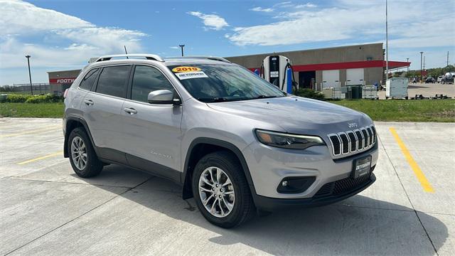 used 2019 Jeep Cherokee car, priced at $20,190