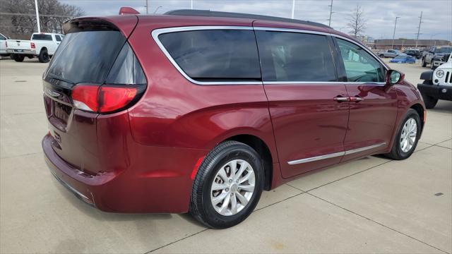 used 2017 Chrysler Pacifica car, priced at $15,490