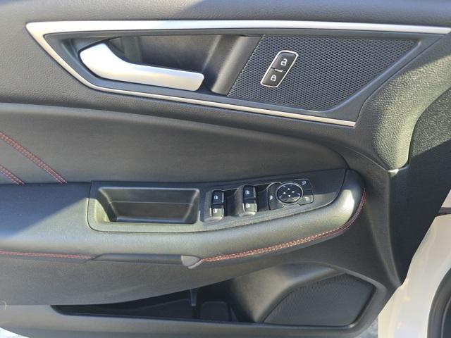 used 2024 Ford Edge car, priced at $31,956