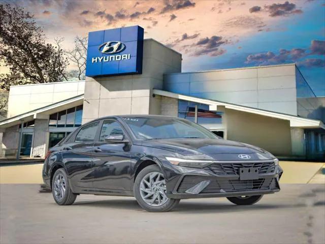 new 2024 Hyundai Elantra car, priced at $24,280