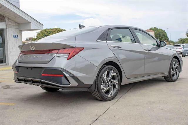 new 2024 Hyundai Elantra car, priced at $31,140