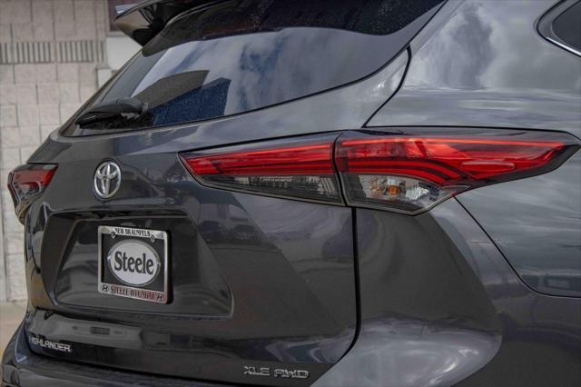 used 2020 Toyota Highlander car, priced at $30,400