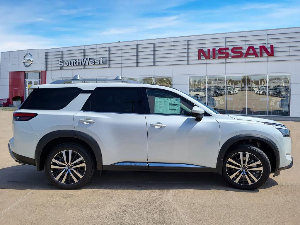 new 2025 Nissan Pathfinder car, priced at $48,709