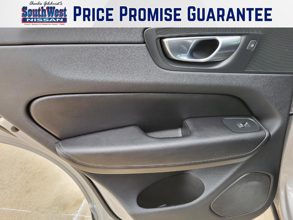 used 2022 Volvo XC60 car, priced at $34,250