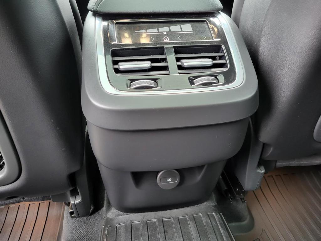 used 2022 Volvo XC60 car, priced at $32,579