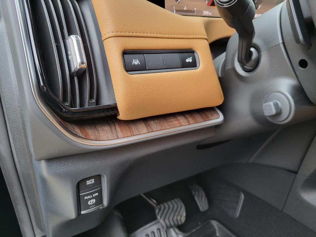 new 2025 Nissan Armada car, priced at $65,856