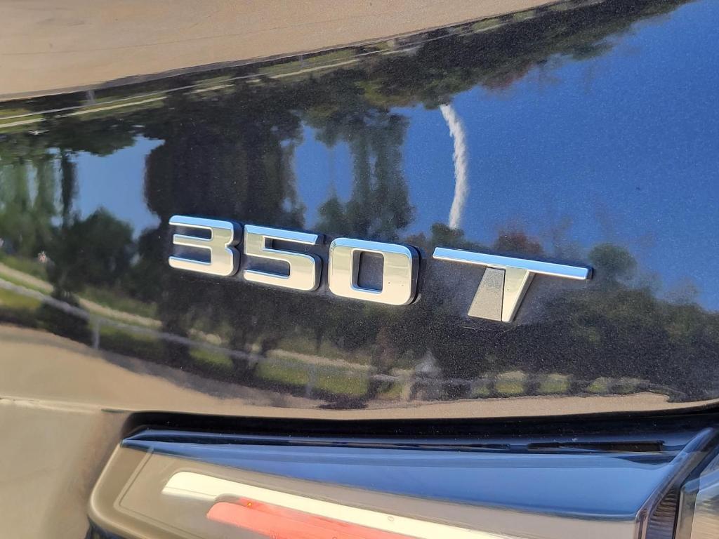 used 2023 Cadillac XT4 car, priced at $30,559