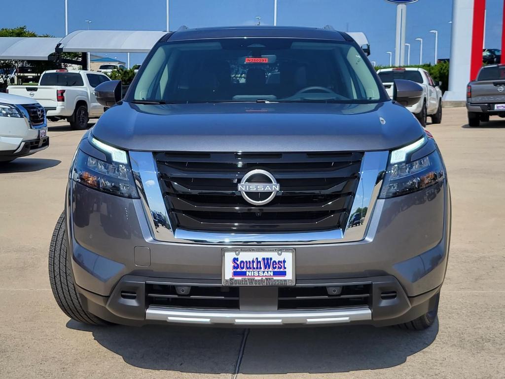 new 2025 Nissan Pathfinder car, priced at $48,879