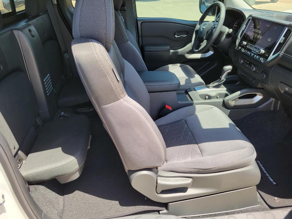 new 2025 Nissan Frontier car, priced at $30,772