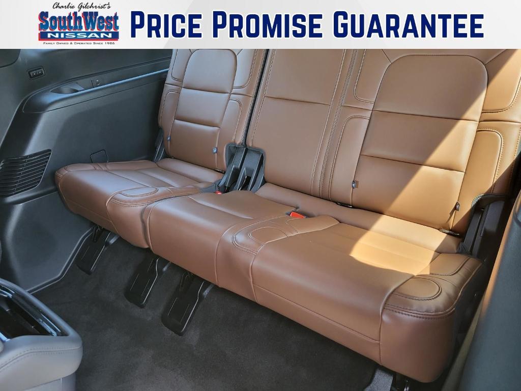 used 2024 Lincoln Navigator L car, priced at $83,644