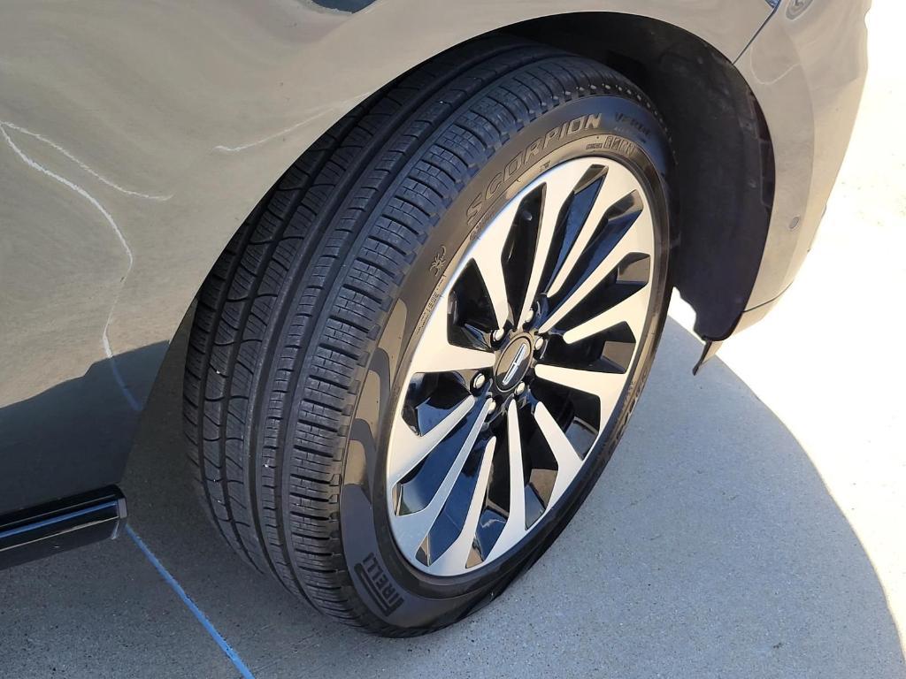 used 2024 Lincoln Navigator L car, priced at $79,057