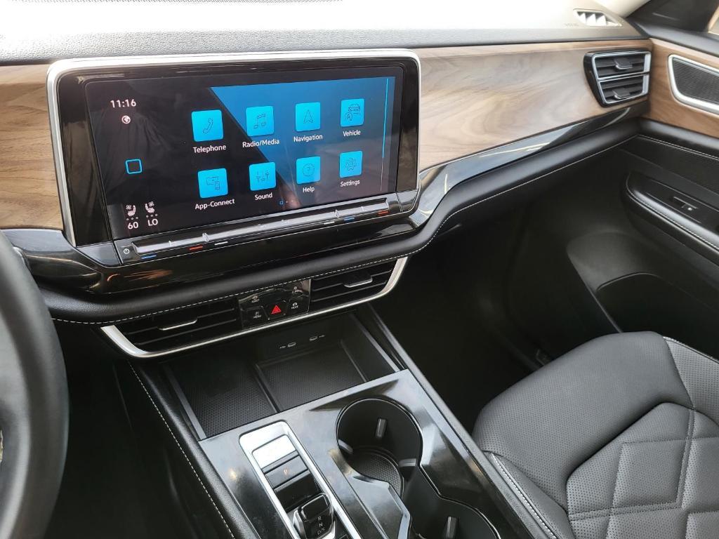 used 2024 Volkswagen Atlas car, priced at $29,817