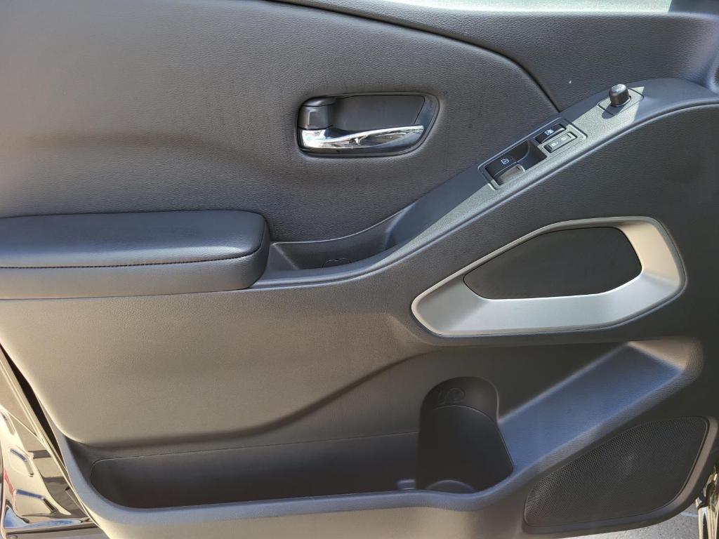 new 2025 Nissan Frontier car, priced at $32,041