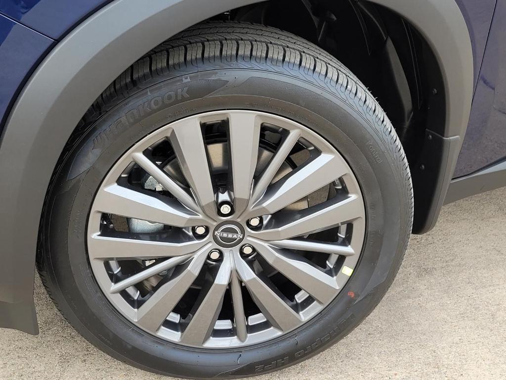 new 2025 Nissan Pathfinder car, priced at $44,131