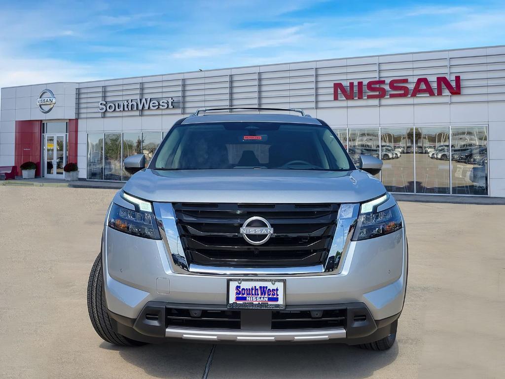 new 2025 Nissan Pathfinder car, priced at $48,752