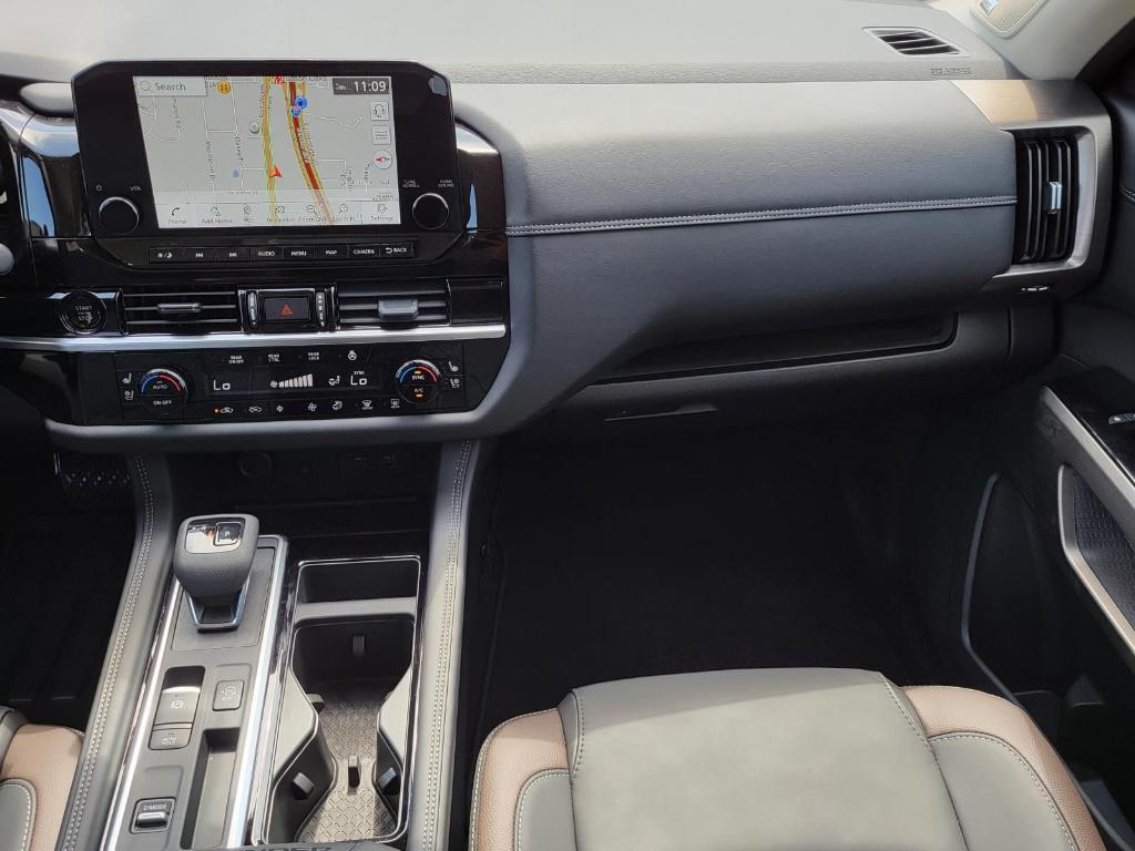 new 2025 Nissan Pathfinder car, priced at $48,752