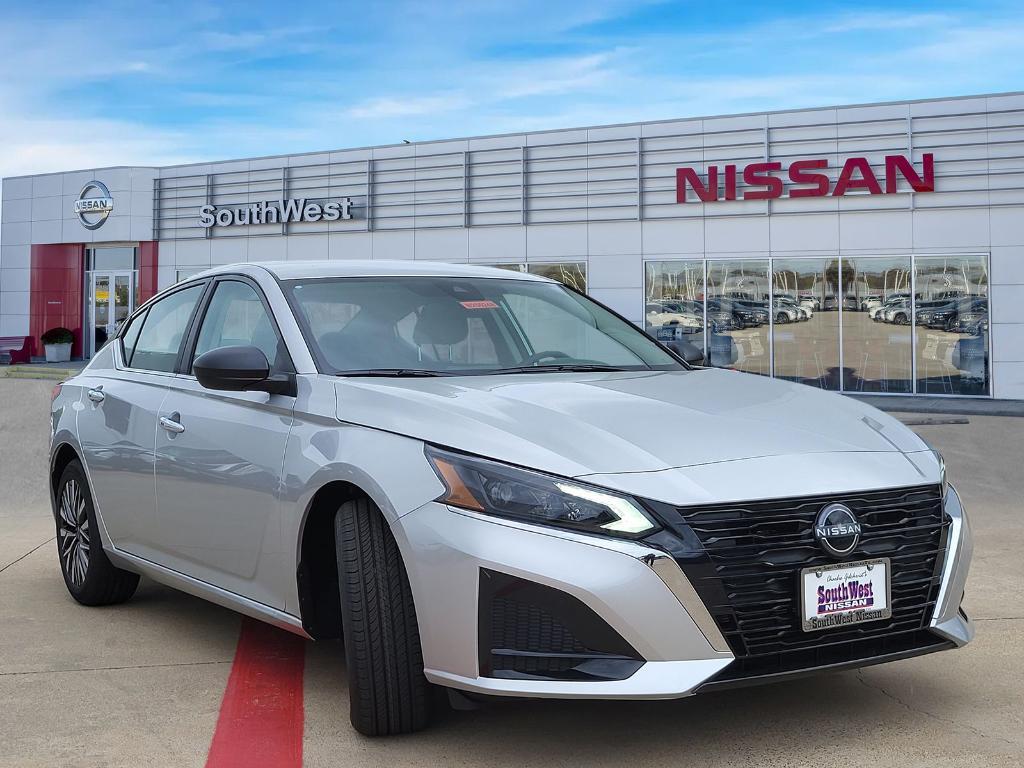 new 2025 Nissan Altima car, priced at $26,347