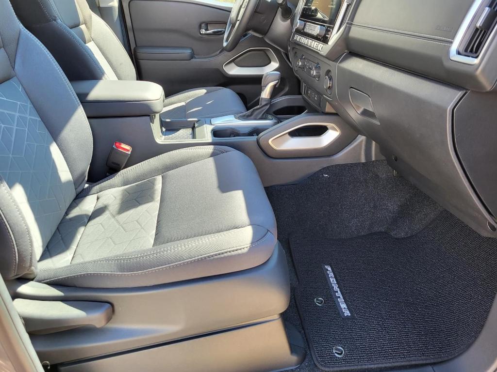 new 2025 Nissan Frontier car, priced at $32,180