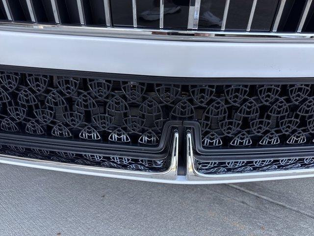 new 2026 Mercedes-Benz Maybach SL 680 Monogram Series car, priced at $264,849