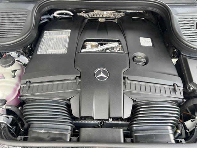 new 2025 Mercedes-Benz GLS 580 car, priced at $120,544