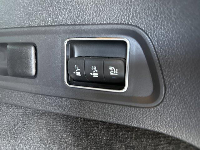 new 2025 Mercedes-Benz GLS 450 car, priced at $98,129