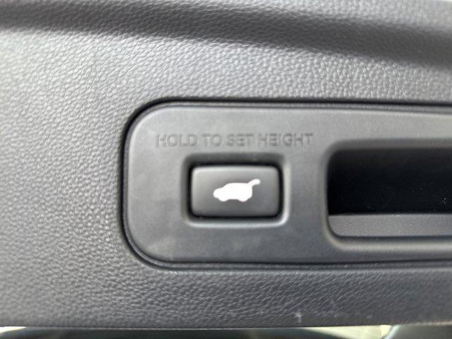 used 2022 Acura MDX car, priced at $36,690