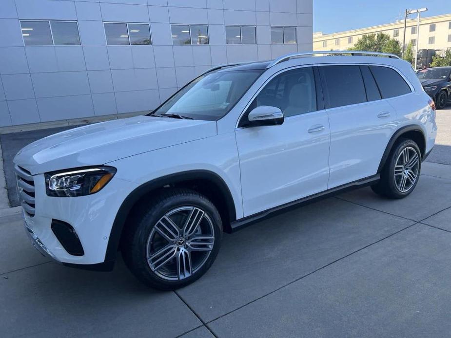 new 2024 Mercedes-Benz GLS 450 car, priced at $90,789