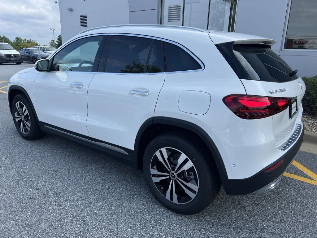 new 2025 Mercedes-Benz GLA 250 car, priced at $46,544