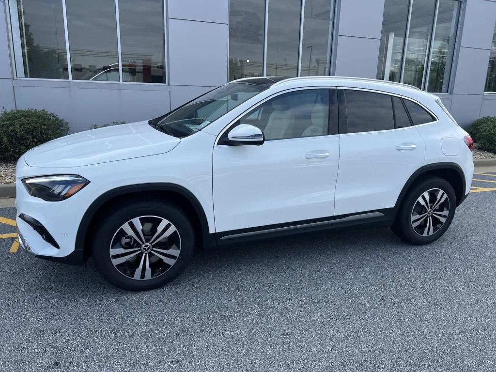 new 2025 Mercedes-Benz GLA 250 car, priced at $46,544