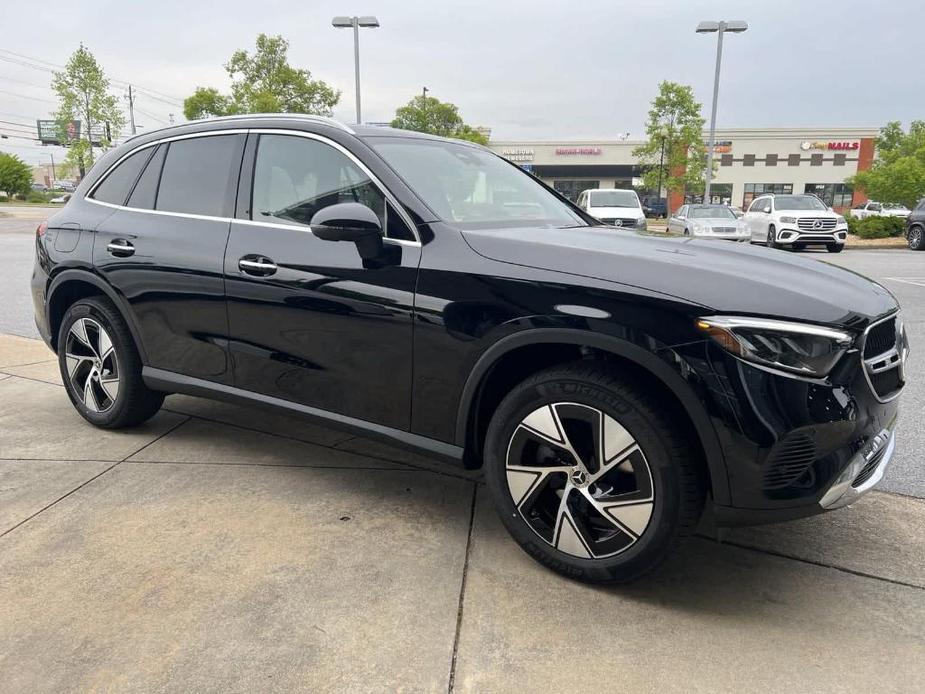 new 2024 Mercedes-Benz GLC 300 car, priced at $54,314