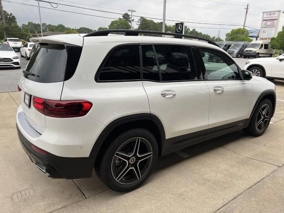 new 2024 Mercedes-Benz GLB 250 car, priced at $53,024