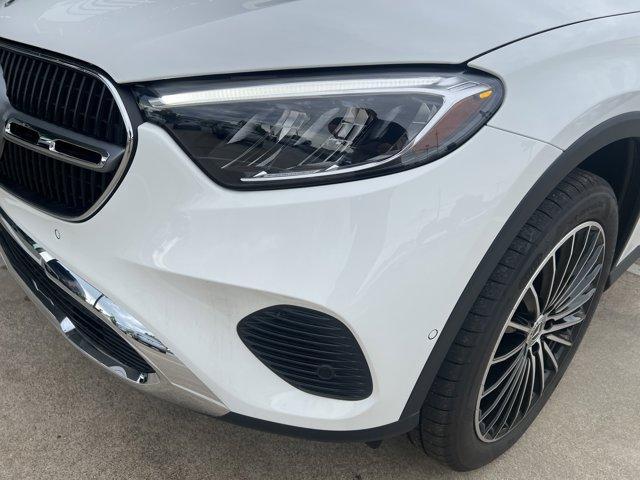 new 2025 Mercedes-Benz GLC 300 car, priced at $55,234