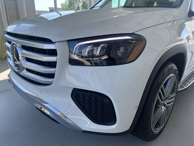 new 2025 Mercedes-Benz GLS 450 car, priced at $92,499