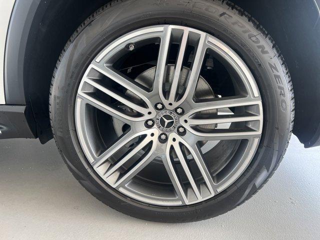new 2025 Mercedes-Benz GLS 450 car, priced at $92,499