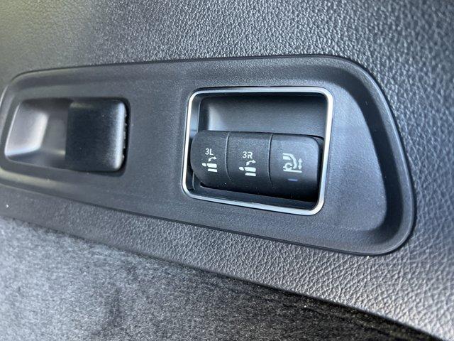 new 2025 Mercedes-Benz GLS 450 car, priced at $92,974