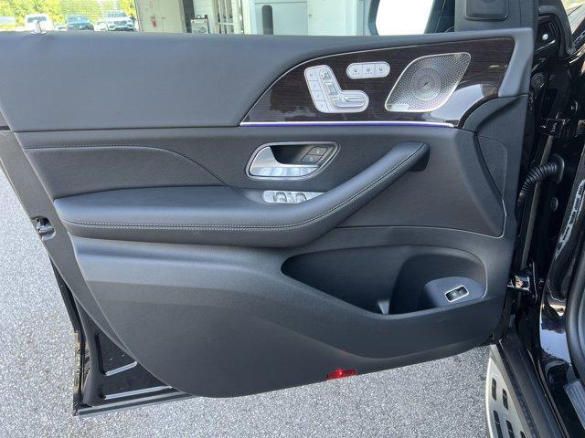 new 2025 Mercedes-Benz GLS 450 car, priced at $92,974