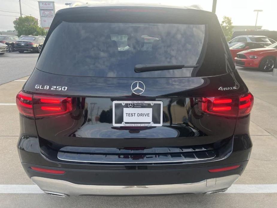 new 2024 Mercedes-Benz GLB 250 car, priced at $52,024