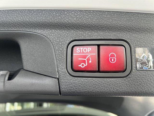 new 2025 Mercedes-Benz GLE 350 car, priced at $72,044