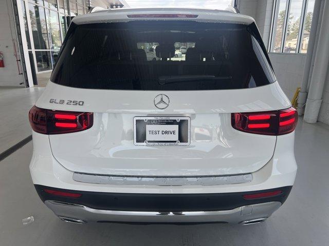 new 2025 Mercedes-Benz GLB 250 car, priced at $50,279
