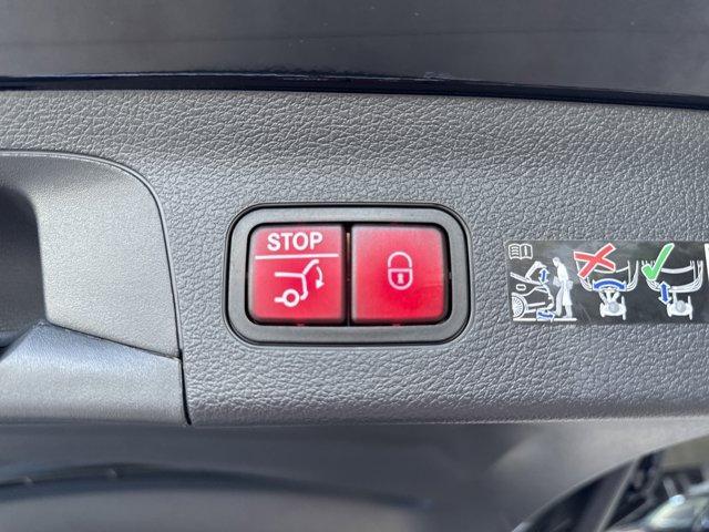 new 2026 Mercedes-Benz GLS 450 car, priced at $100,464