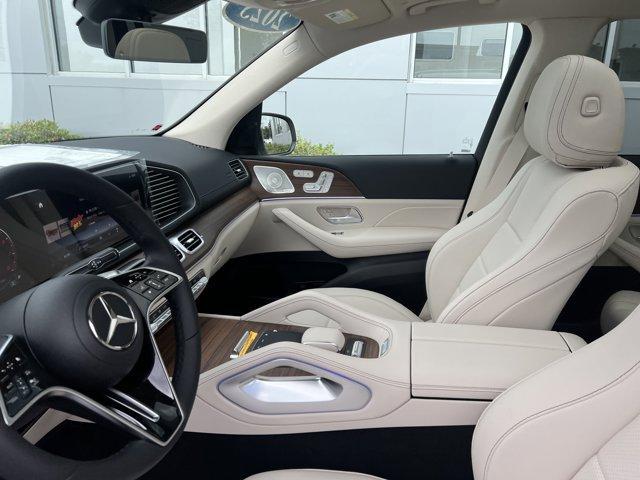 new 2025 Mercedes-Benz GLS 450 car, priced at $92,499