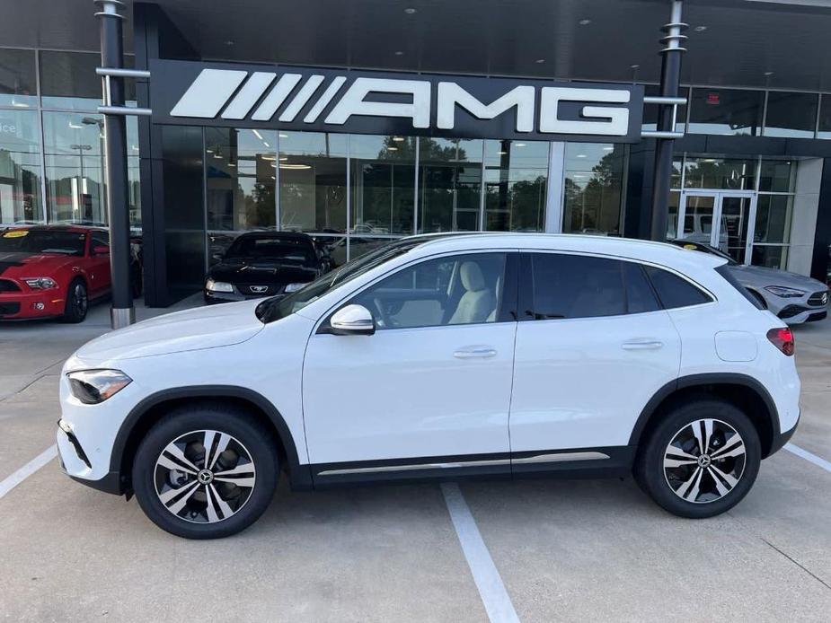 new 2025 Mercedes-Benz GLA 250 car, priced at $46,349