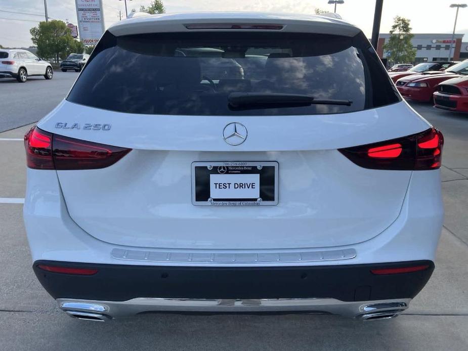 new 2025 Mercedes-Benz GLA 250 car, priced at $46,349