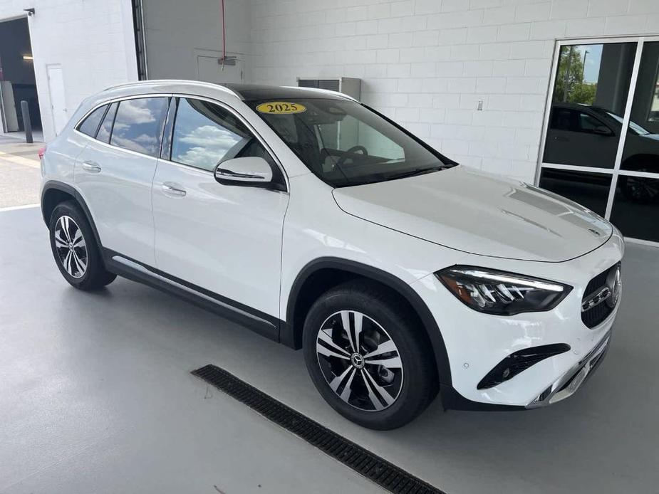 new 2025 Mercedes-Benz GLA 250 car, priced at $48,309