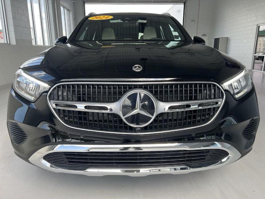 new 2024 Mercedes-Benz GLC 300 car, priced at $53,944