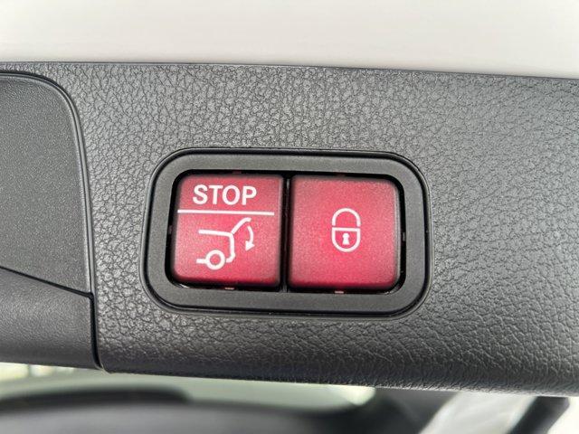 used 2021 Mercedes-Benz GLB 250 car, priced at $31,390