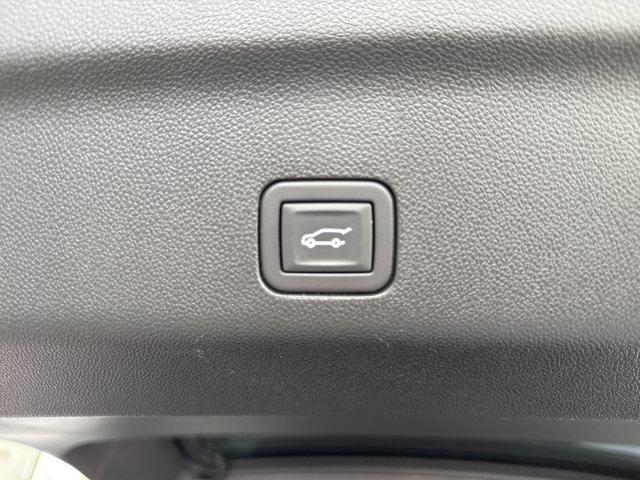 used 2025 GMC Yukon XL car, priced at $70,690