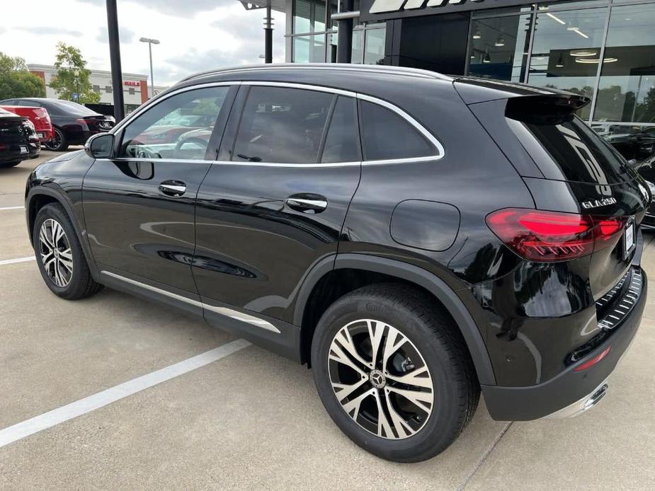 new 2025 Mercedes-Benz GLA 250 car, priced at $46,349